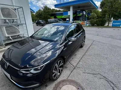 Gebraucht VW Golf VIII Style 150 PS (110 kW) 2022 Schwarz Kleinwagen