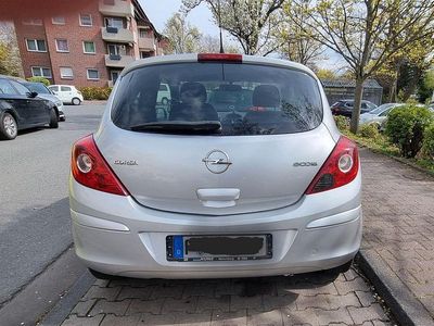Gebraucht Opel Corsa Innovation 69 PS (50 kW) 2010 Silber Kleinwagen