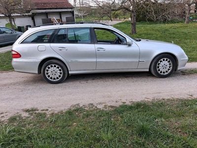 Gebraucht Mercedes E280 190 PS (139 kW) 2005 Silber Kombi