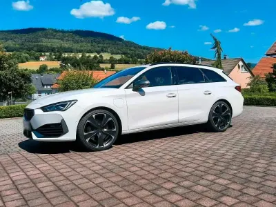 Gebraucht Cupra Leon VZ 245 PS (180 kW) 2022 Weiß Kombi