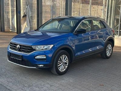 Second-hand VW T-Roc Business 150 CP (110 kW) 2021 Albastru SUV