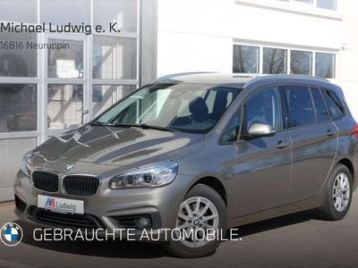 Gebraucht BMW 218 Advantage 136 PS (100 kW) 2018 Platinsilber Van / Kleinbus