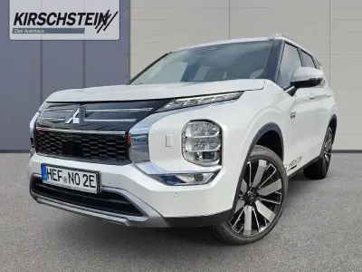 Używany Mitsubishi Outlander P-HEV Intro Edition 306 KM (225 kW) 2025 Biały SUV