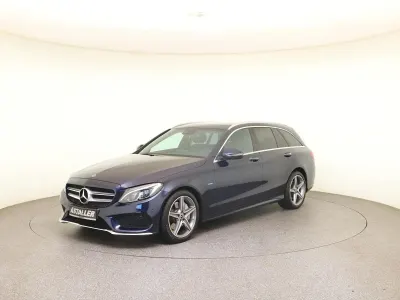 Gebraucht Mercedes C350 AMG line 211 PS (155 kW) 2017 Cavansitblau