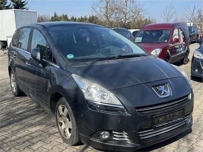 Gebraucht Peugeot 5008 114 PS (83 kW) 2013 Grau Van / Kleinbus