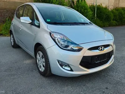 Gebraucht Hyundai ix20 Edition 125 PS (91 kW) 2014 Silber Kleinwagen