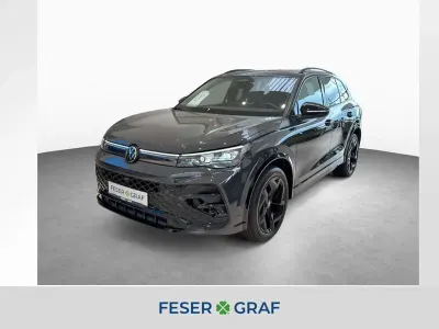 Gebraucht VW Tiguan R-line 150 PS (110 kW) 2025 Uranograu SUV