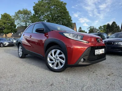 Gebraucht Toyota Aygo Pulse 72 PS (52 kW) 2022 Rot Kleinwagen