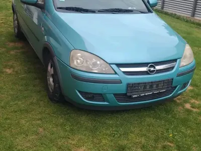 Używany Opel Corsa 75 KM (55 kW) 2004 Szary Hatchback