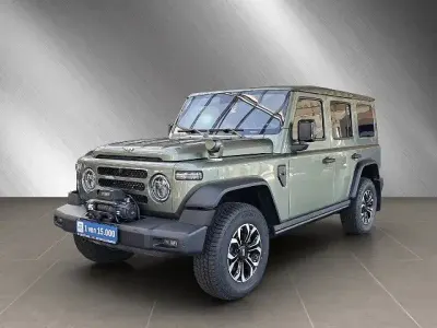 Neu BAW 212 166 PS (122 kW) 2026 Grün SUV
