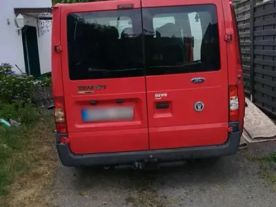 Gebraucht Ford Transit 75 PS (55 kW) 2026 Rot Van