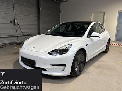 Weiß Gebraucht 2021 Tesla Model 3 Standard Range Limousine | 26.200 € (Fairer Preis)