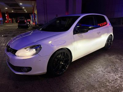 Gebraucht VW Golf VI 160 PS (117 kW) 2010 Weiß Kleinwagen