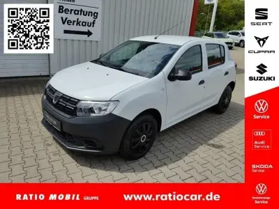 Używany Dacia Sandero Acces 73 KM (53 kW) 2020 Biały Sedan/Limuzyna