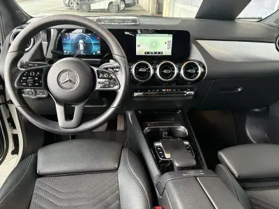 Gebraucht Mercedes B180 Style 116 PS (85 kW) 2019 Polarweiß uni Van / Kleinbus