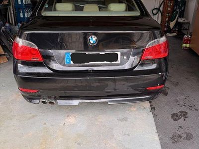 Second-hand BMW 525 177 CP (130 kW) 2004 Negru Berlinǎ