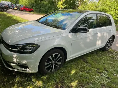 Gebraucht VW Golf VII IQ Drive 150 PS (110 kW) 2019 Weiß Limousine