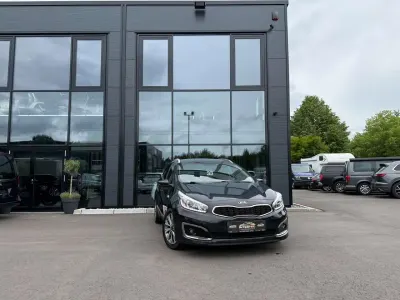 Gebraucht Kia Ceed Sportswagon DREAM-TEAM Edition 136 PS (100 kW) 2016 (1k) zilinaschwarz met. Kombi