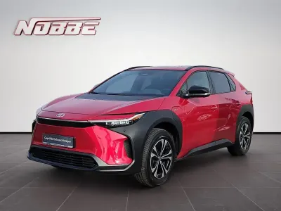 Gebraucht Toyota bZ4X 150 kW (204 PS) 2025 Rot SUV
