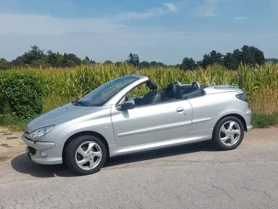 Gebraucht Peugeot 206 CC Quiksilver 109 PS (80 kW) 2006 Grau Cabrio