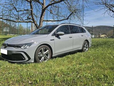 Gebraucht VW Golf VIII R-line 150 PS (110 kW) 2023 Grau Kombi