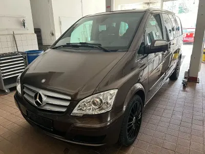 Gebraucht Mercedes Viano 224 PS (164 kW) 2012 Braun Van / Kleinbus