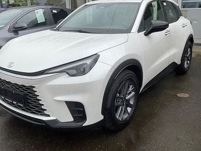 Neu Lexus LBX 136 PS (100 kW) 2026 Weiß SUV