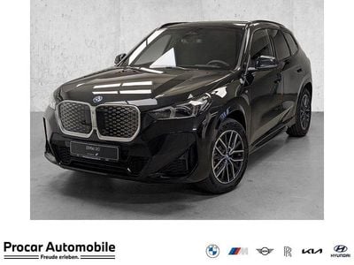 Neu BMW iX1 Comfort Edition 230 kW (313 PS) 2025 Black sapphire SUV