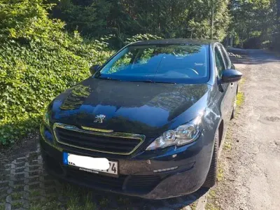 Gebraucht Peugeot 308 Access 99 PS (72 kW) 2015 Blau Limousine