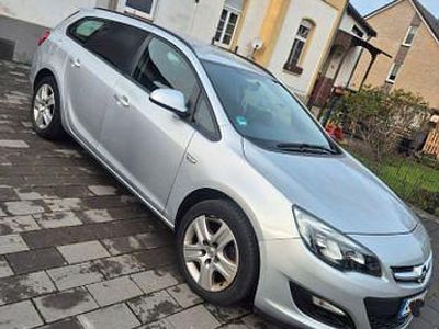 Second-hand Opel Astra Eco 110 CP (80 kW) 2015 Argintiu Berlinǎ