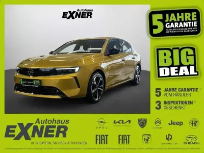 Usado Opel Astra Edition 181 HP (133 kW) 2022 Amarelo Sedan