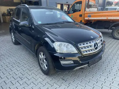 Gebraucht Mercedes ML350 231 PS (169 kW) 2011 Schwarz SUV