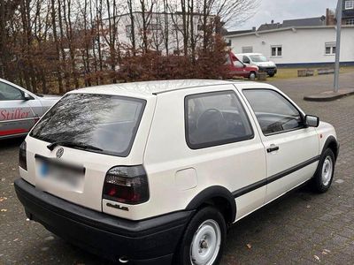 Weiß Gebraucht 1992 VW Golf III Kleinwagen | 3.200 €