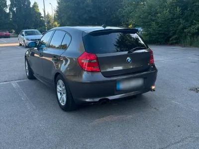 Gebraucht BMW 118 122 PS (89 kW) 2008 Grau Kleinwagen