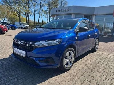 Second-hand Dacia Sandero Essentiel 91 CP (66 kW) 2024 Albastru Hatchback