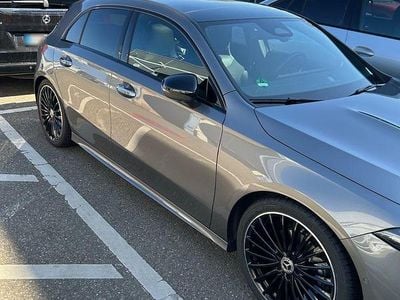 Usata Mercedes A180 AMG 136 CV (100 kW) 2024 Grigio Berlina