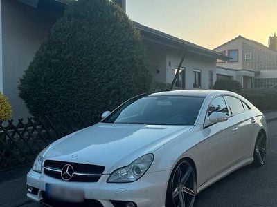 Begagnad Mercedes CLS500 387 HK (284 kW) 2007 Vit Sedan