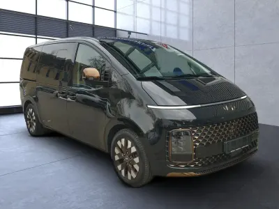 Gebraucht Hyundai Staria Signature 177 PS (130 kW) 2022 Abyss black Van / Kleinbus