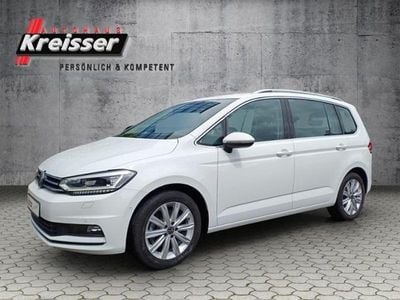 Gebraucht VW Touran Highline 150 PS (110 kW) 2020 Weiß (pure white) Van / Kleinbus