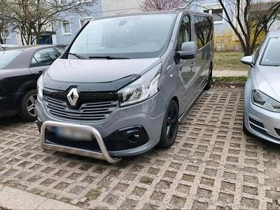 Gebraucht Renault Traffic 145 PS (106 kW) 2015 Grau Van / Kleinbus
