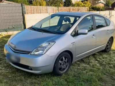 Käytetty Toyota Prius 113 HP (83 kW) 2008 Hopea Viistoperä