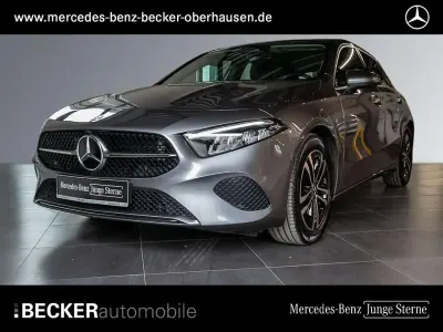 Gebraucht Mercedes A180 Progressive 150 PS (110 kW) 2025 Mountaingrau Limousine