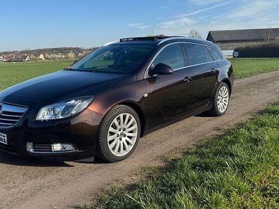 Second-hand Opel Insignia Active 194 CP (142 kW) 2013 Maro Break