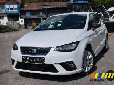 Używany Seat Ibiza XCELLENCE 110 KM (80 kW) 2023 Biały Hatchback