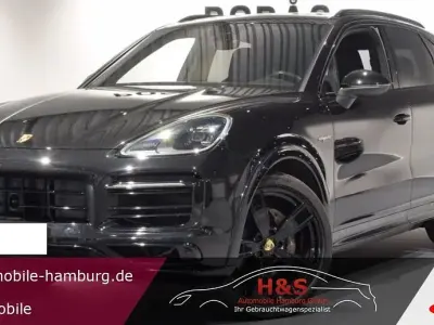 Używany Porsche Cayenne Platinum Edition 340 KM (250 kW) 2022 Czarny SUV