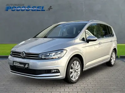 Gebraucht VW Touran Highline 150 PS (110 kW) 2024 Silber Van / Kleinbus