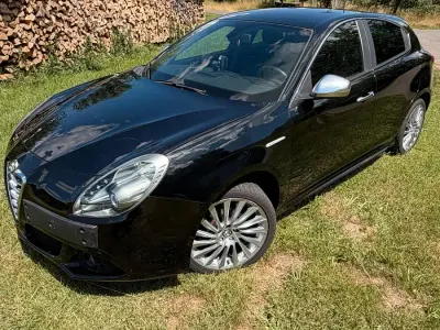 Gebraucht Alfa Romeo Giulietta 120 PS (88 kW) 2013 Schwarz Kleinwagen