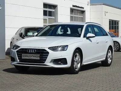 Gebraucht Audi A4 Advanced 204 PS (150 kW) 2023 Gletscherweiss (metallic) Kombi