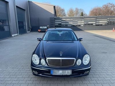 Gebraucht Mercedes E320 Avantgarde 230 PS (169 kW) 2002 Andere farben Limousine