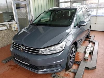 Usata VW Touran Active 150 CV (110 kW) 2022 Grigio Monovolume